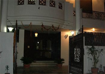 Agra Mahal Hotel Exterior photo